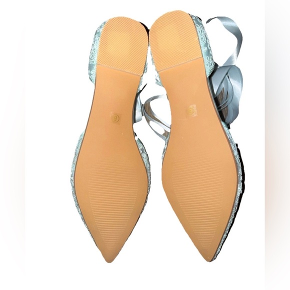 TWILA-LACE
Crochet Lace Pointy Toe with Ankle Tie or Ballerina size 8 - Picture 12 of 12